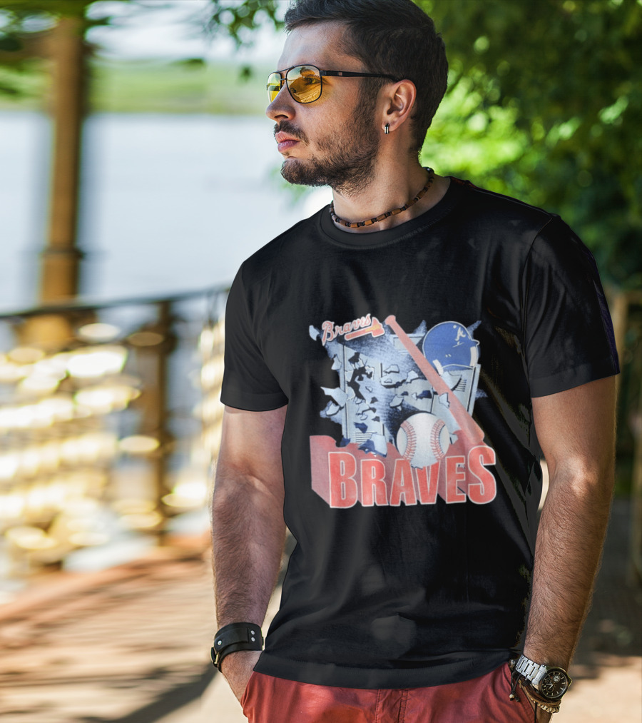 Braves Atlanta MLB 1994 Baseball Bat And Helmet T-Shirt
