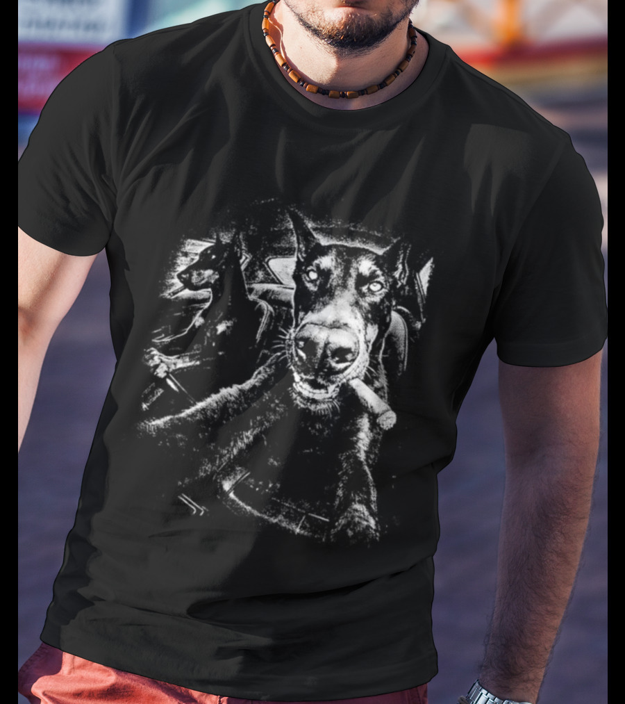 Doberman Dogs In Car Smoking Cigars Relaxing Retro Vibes T-Shirt