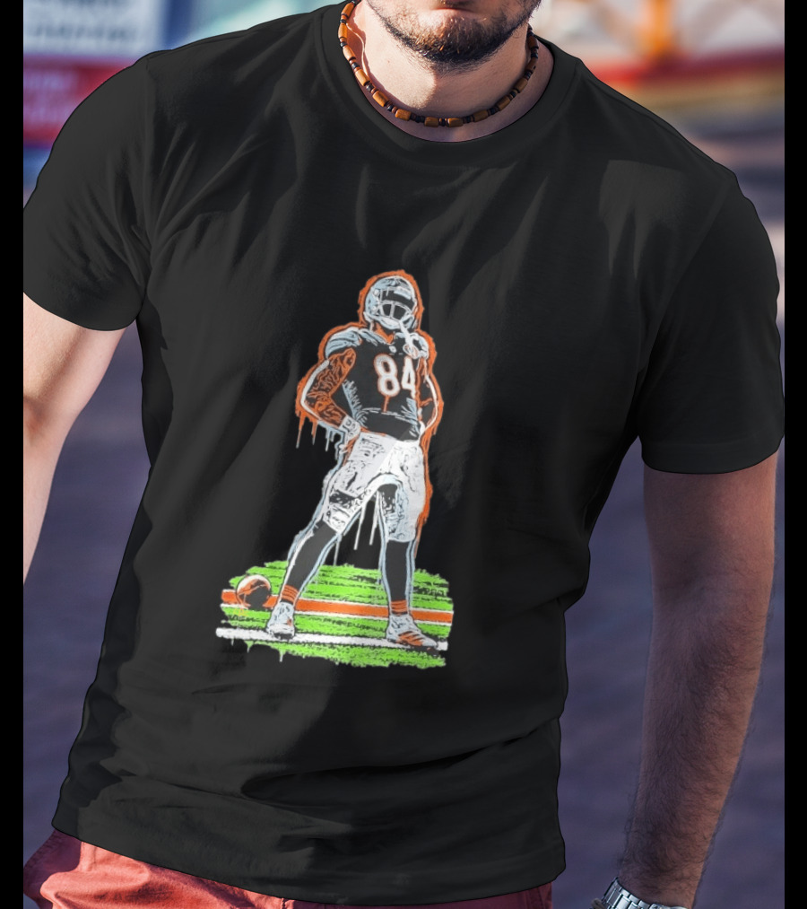 Chicago Bears Number 84 NFL Player Artwork Football Team Fan T-Shirt