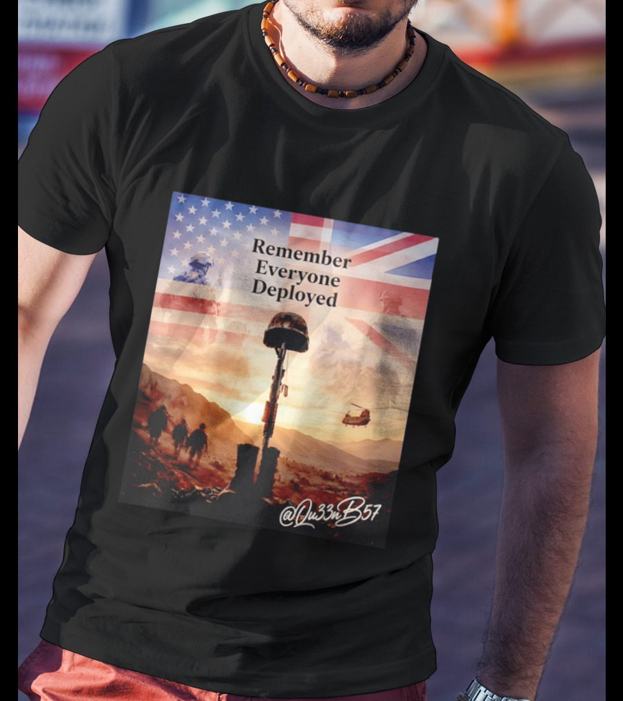 United States United Kingdom Remember Everyone Deployed Chinook Helicopter T-Shirt