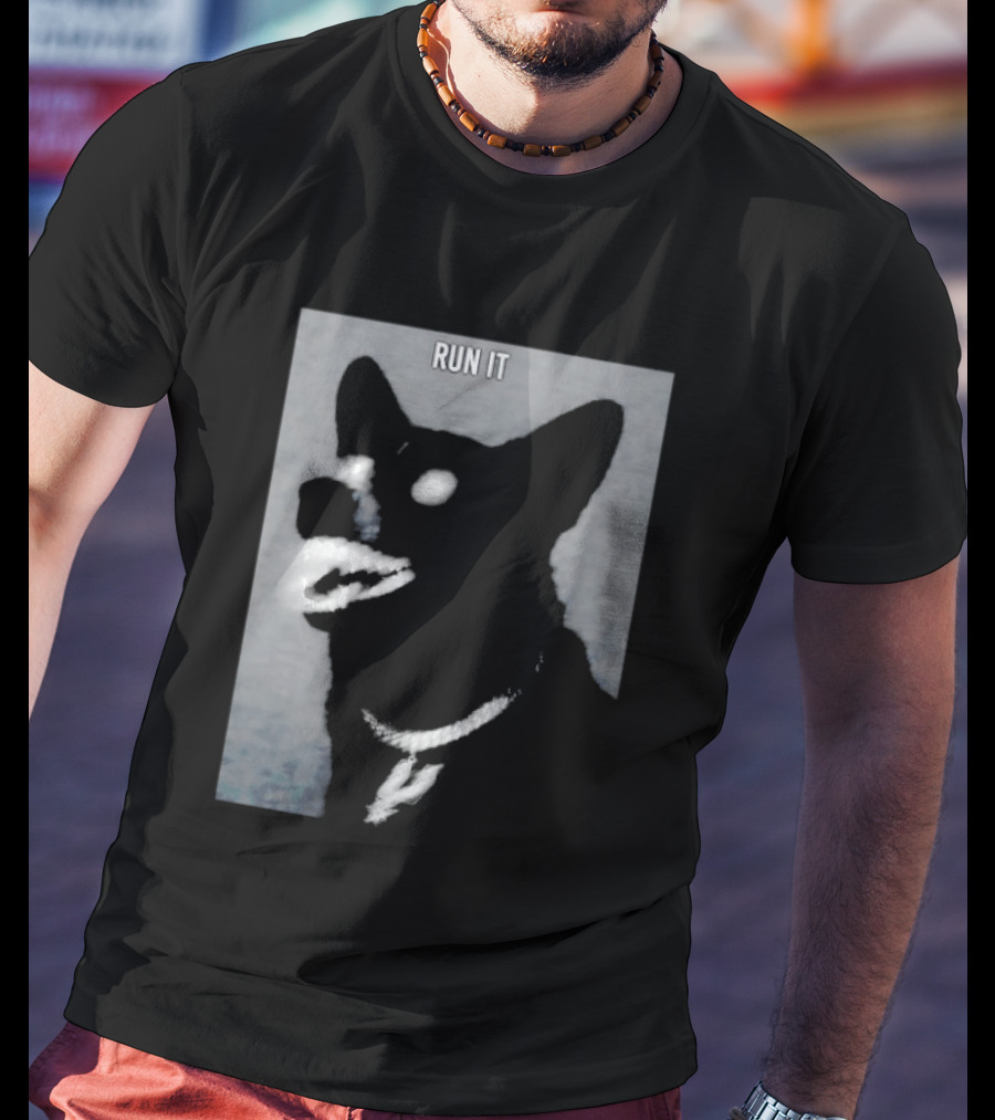 Run It Black Dog Diamond Grill Spurs Pendant T-Shirt