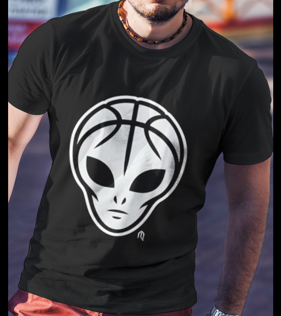 San Antonio Spurs Wemby Basketball Alien Face T-Shirt