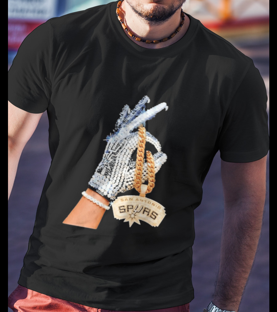 San Antonio Spurs Diamond Gold Glove And Pendant T-Shirt