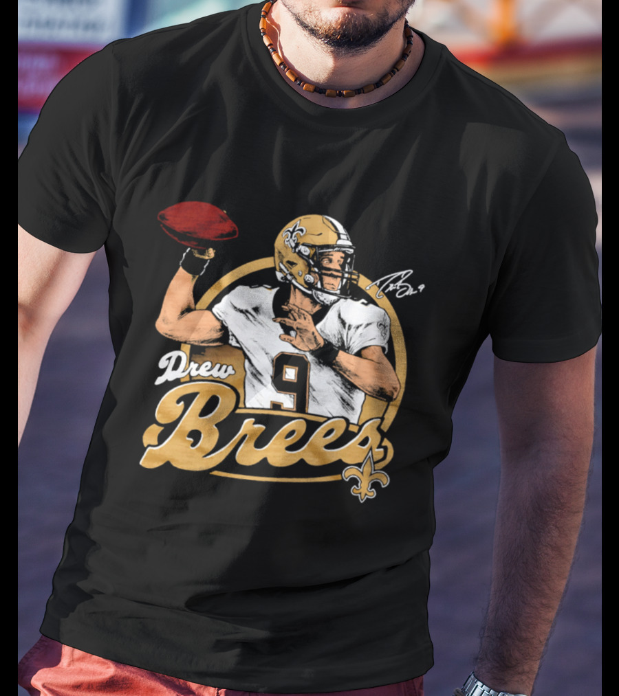 Drew Brees New Orleans Saints Quarterback Number 9 Classic Sports Fan Collector's Item T-Shirt