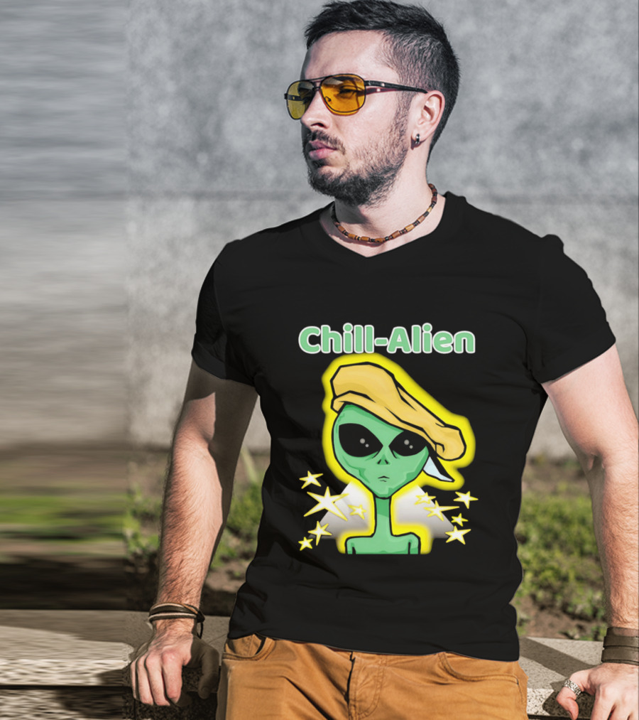 Chill Alien Beret Hat Stars Glow T-Shirt