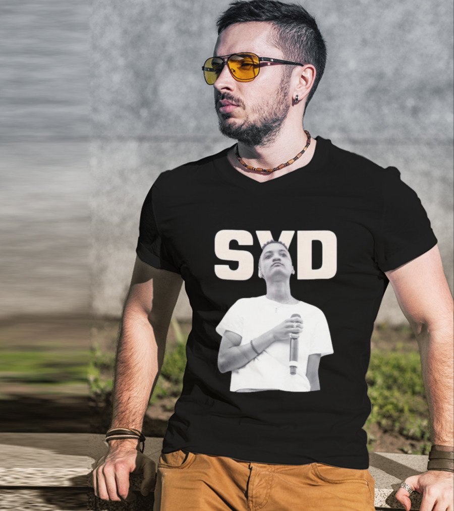 SYD Sydney Bennett Microphone Performance T-Shirt