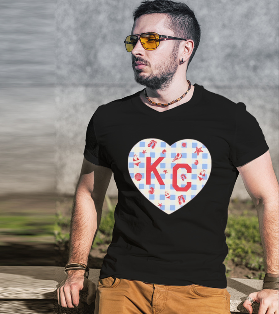 KC Heart Summertime Oatmeal Checkered Seashells And Starfish T-Shirt