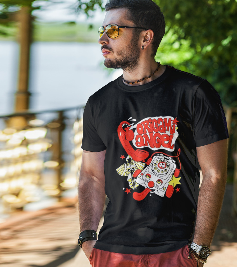 Origami Angel Retro Phone Illustration With Stars And Wings T-Shirt
