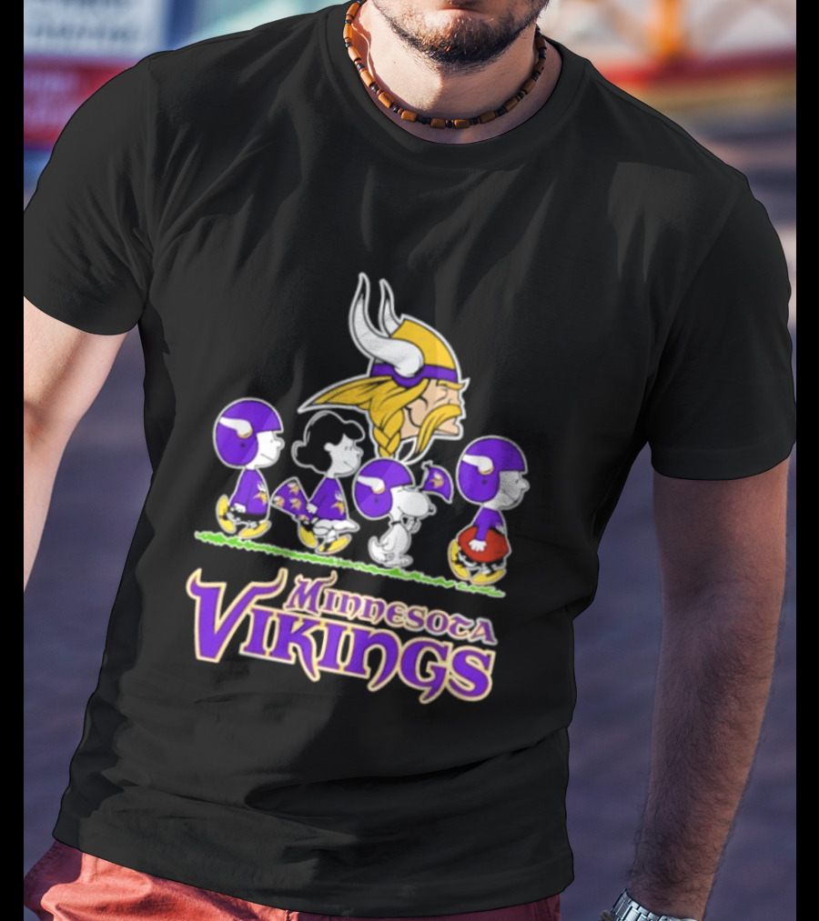 Peanuts Snoopy Minnesota Vikings Characters NFL Team Collaboration T-Shirt