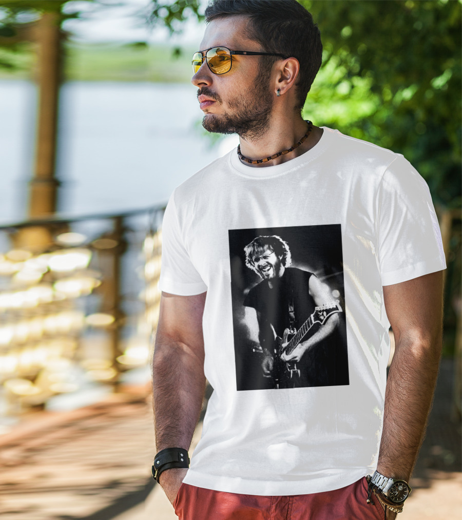 Phish Trey Anastasio Iconic Live Performance Guitarist Black And White Image T-Shirt