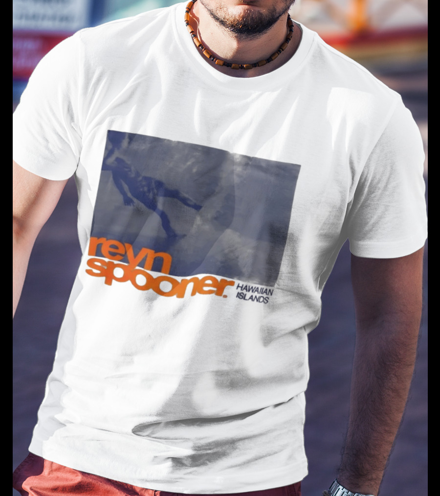 Reyn Spooner Hawaiian Islands Surfing Waves T-Shirt