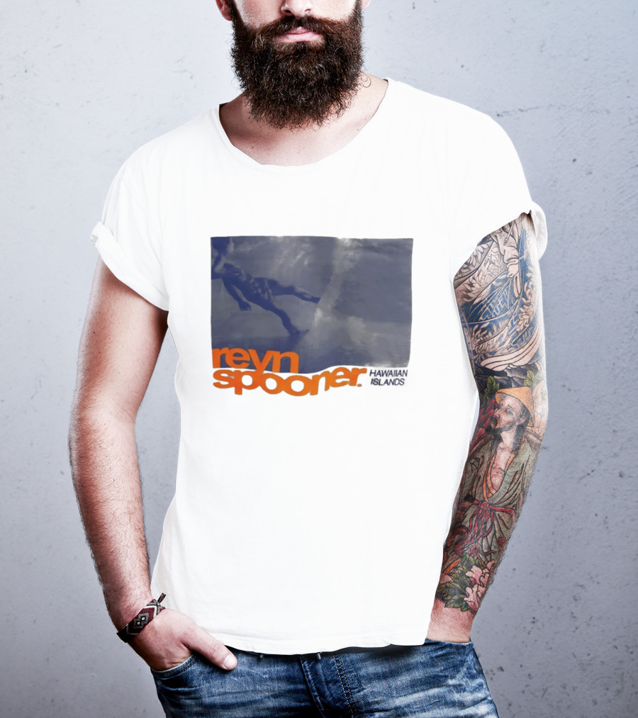 Reyn Spooner Hawaiian Islands Surfing Waves T-Shirt