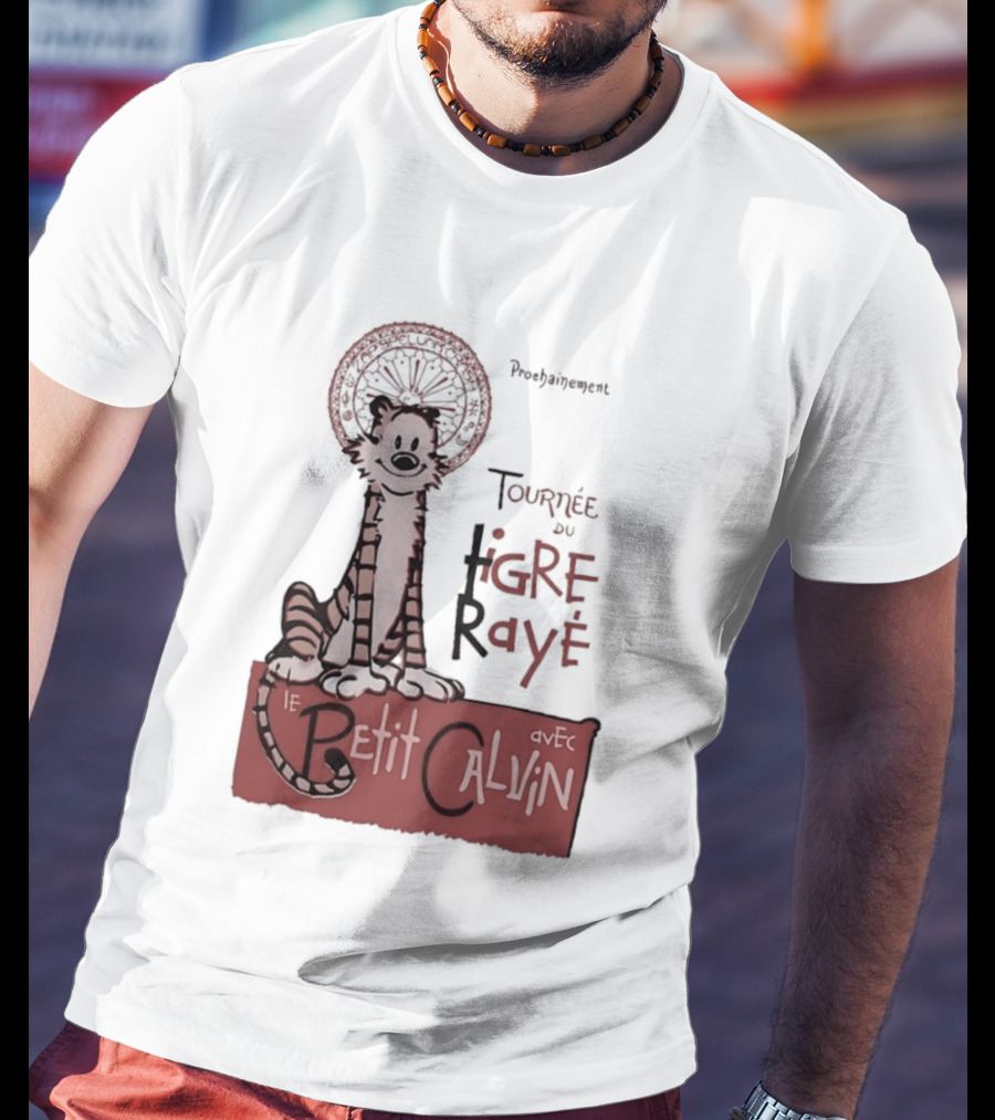 Tournée Du Tigre Raye Le Petit Calvin Avec Hobbes T-Shirt