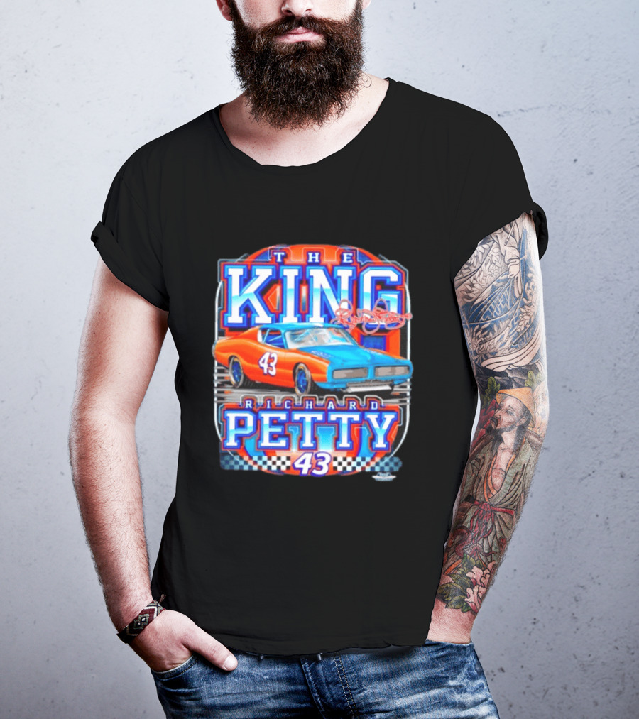 Richard Petty The King No 43 NASCAR Racing Car Checkered Flag T-Shirt