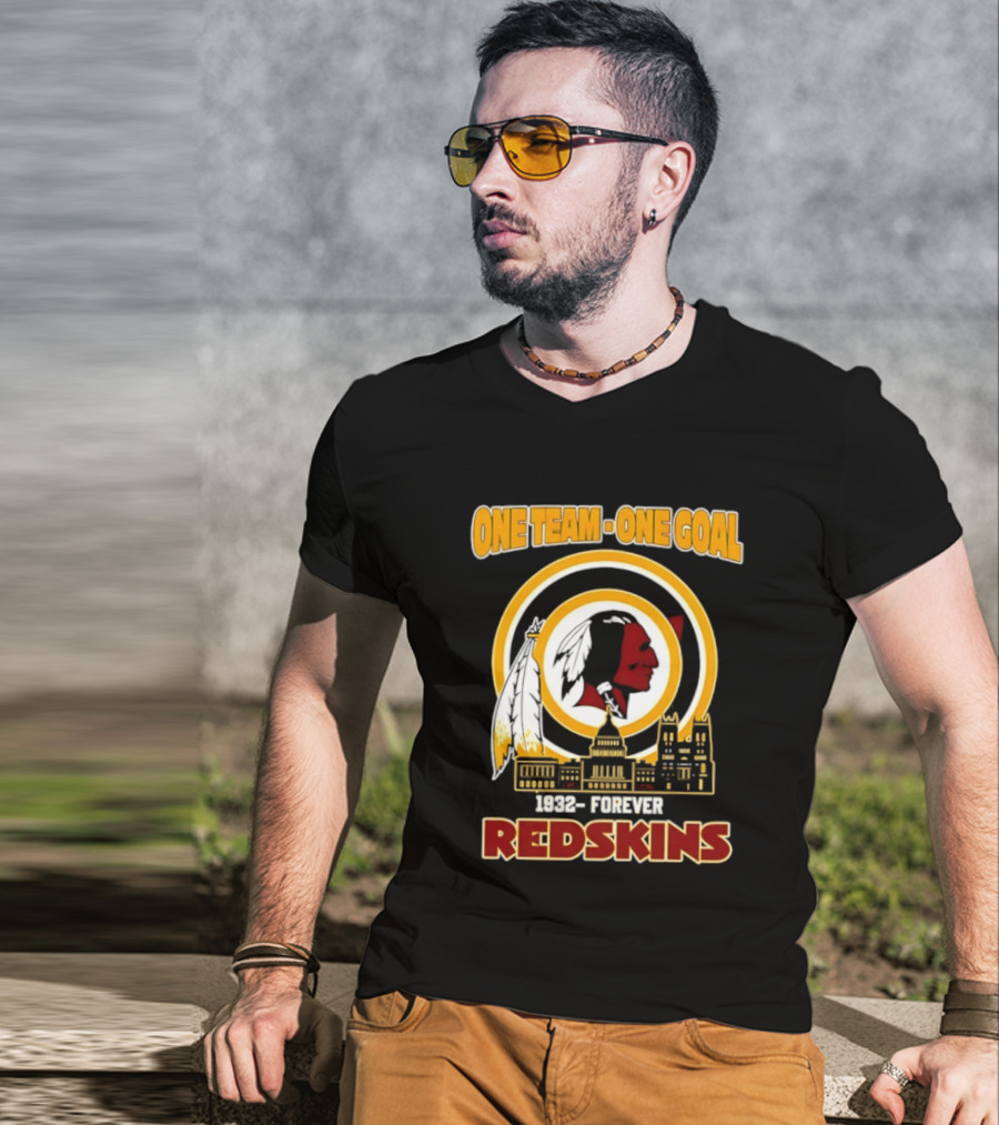 One Team One Goal 1932 Forever Redskins Football Skyline Capitol Building T-Shirt