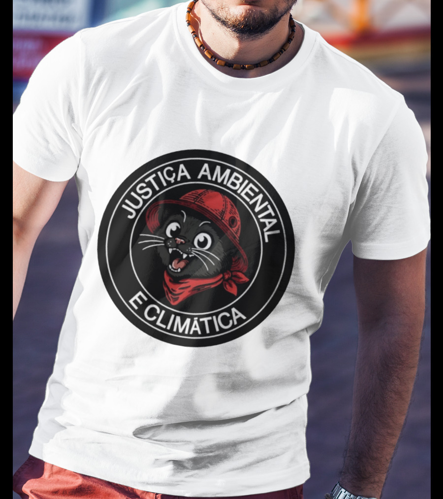 Justiça Ambiental E Climática Black Cat In Red Helmet And Bandana T-Shirt