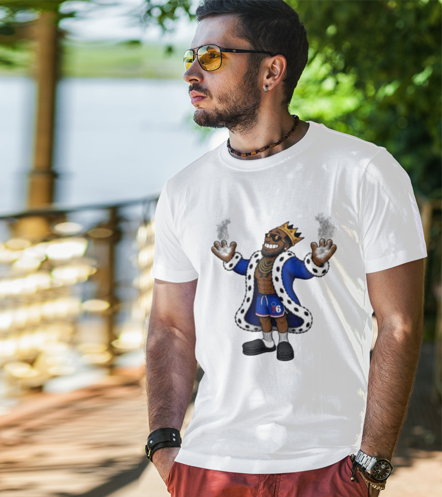 Philadelphia 76ers Cartoon King LeBron James Style Player With Crown And Robe T-Shirt