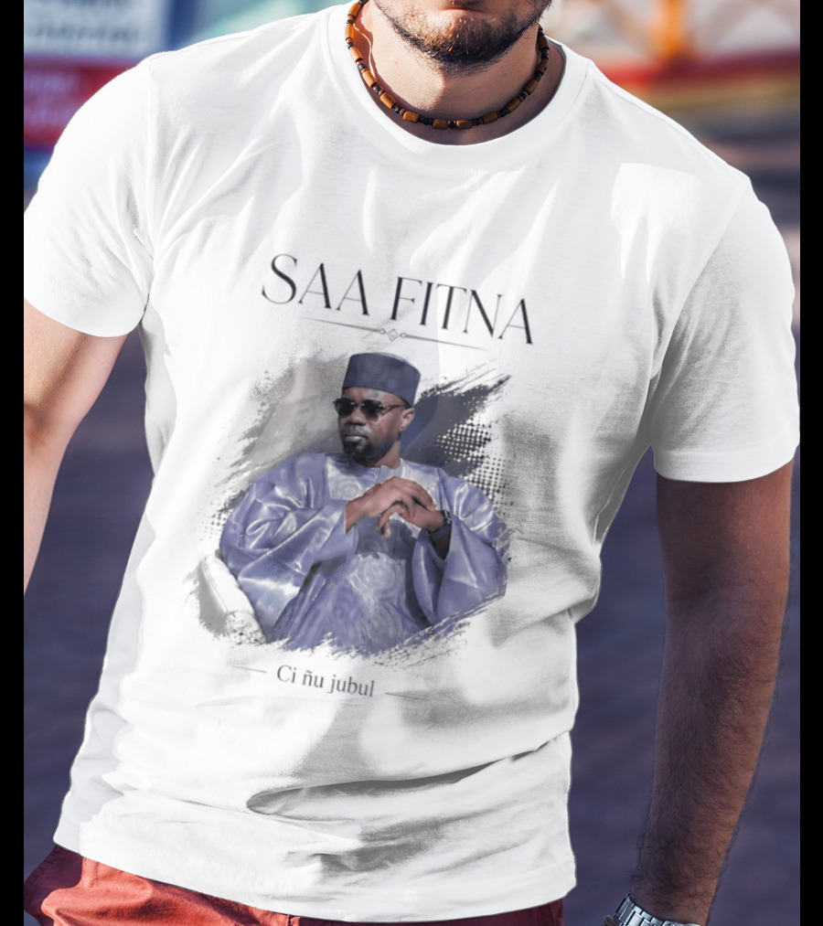 Saa Fitna Ci Nu Jubul Senegal Politics Blue Robe Man T-Shirt