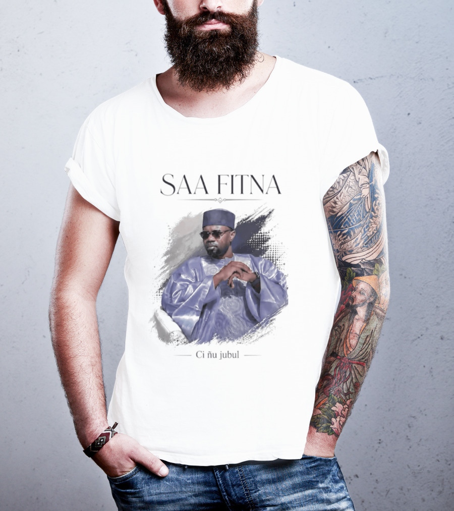 Saa Fitna Ci Nu Jubul Senegal Politics Blue Robe Man T-Shirt