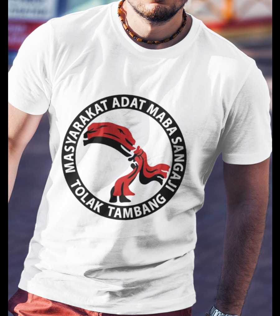Masyarakat Adat Maba Sangaji Tolak Tambang Red Scarf T-Shirt