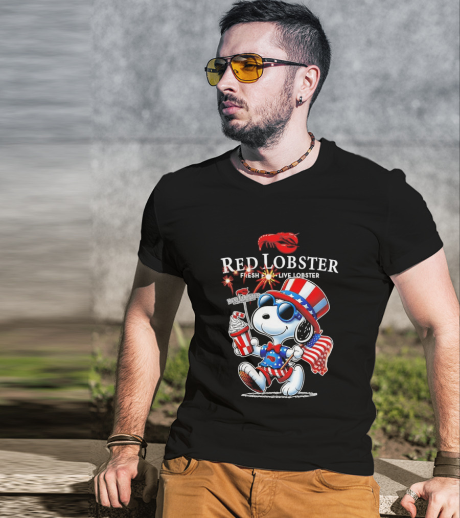 Snoopy Red Lobster Fresh Live Lobster America 1776 2026 250th Anniversary T-Shirt