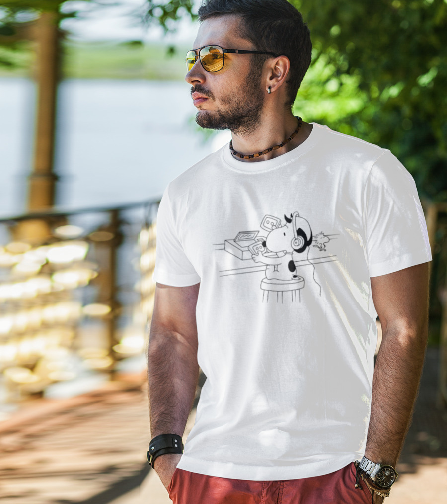 Snoopy And Woodstock Headphones Music Listening Scene T-Shirt