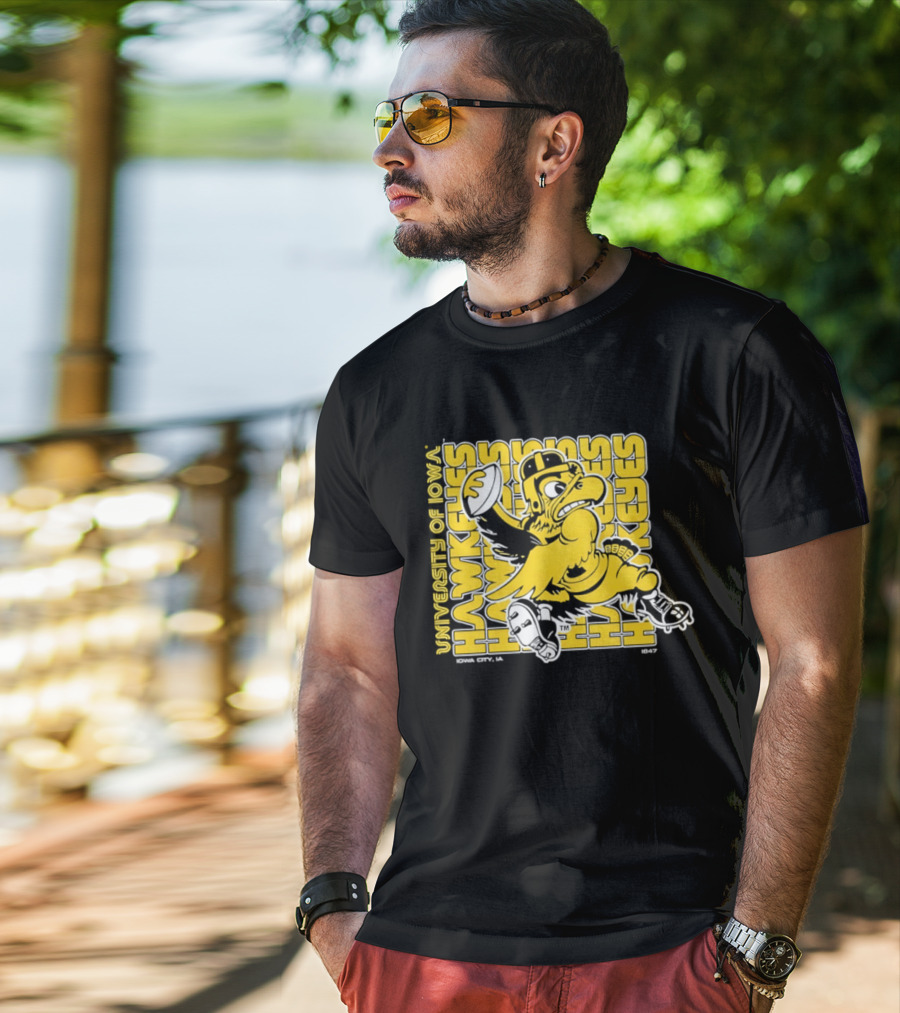 University Of Iowa Hawkeyes Mascot Iowa City Retro 1847 T-Shirt