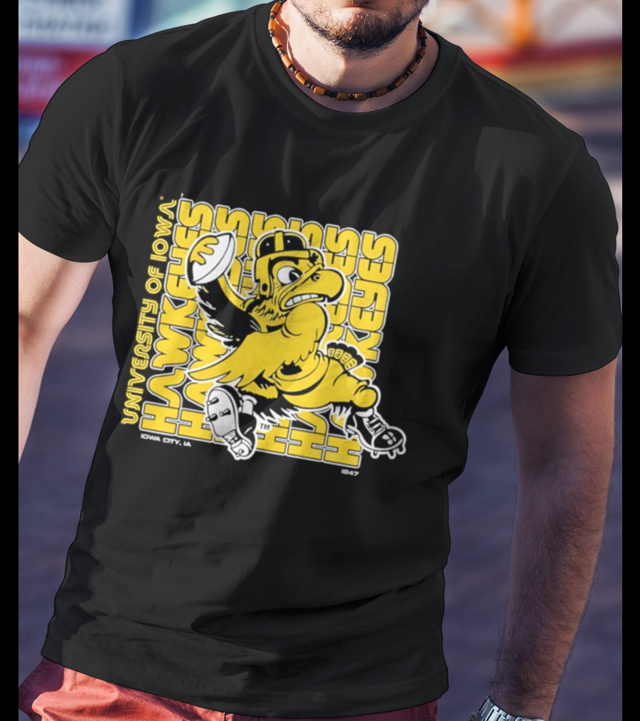 University Of Iowa Hawkeyes Mascot Iowa City Retro 1847 T-Shirt