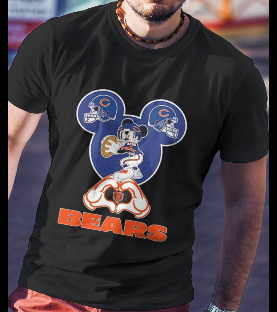Mickey Mouse Chicago Bears Football Collaboration Bears T-Shirt