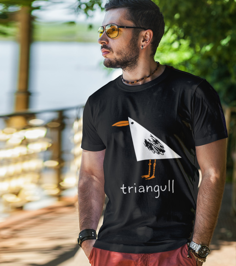 Triangull Seagull Triangle Bird Pun Triangular Art Bird T-Shirt