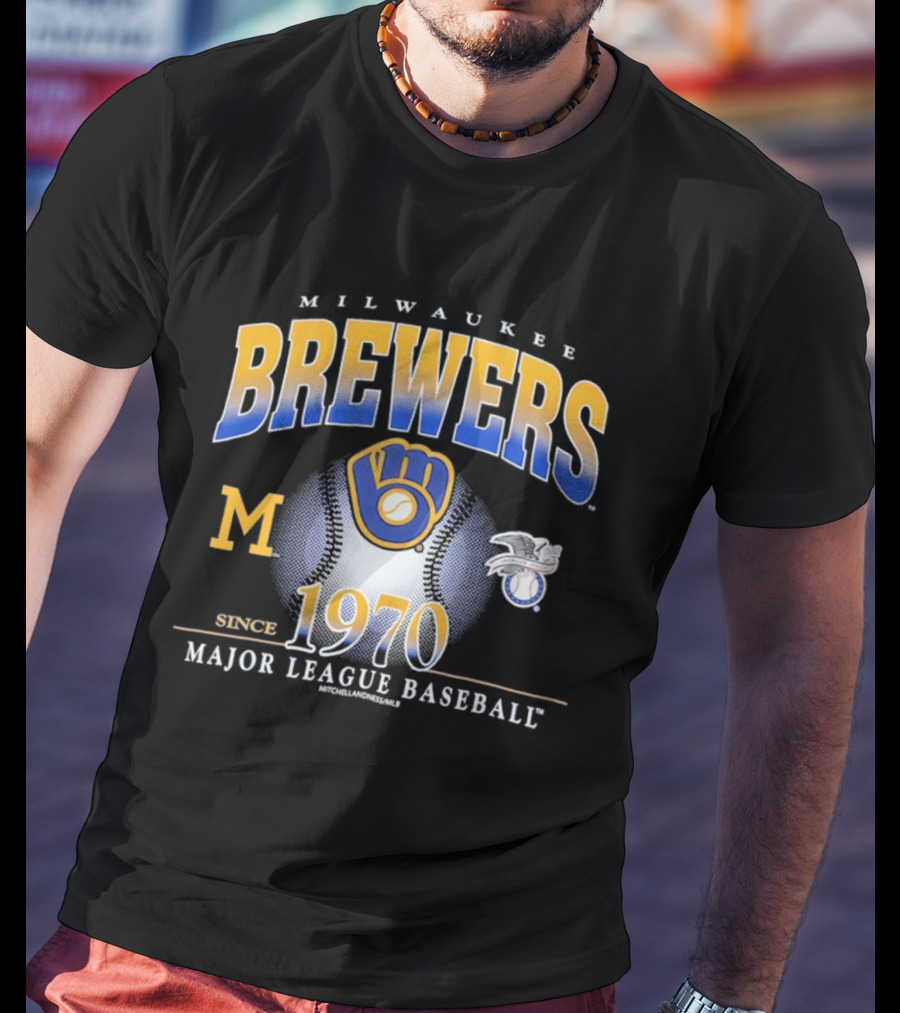 Milwaukee Brewers 1970 Major League Baseball M T-Shirt