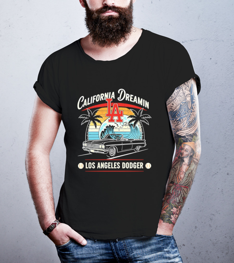 California Dreamin LA Los Angeles Dodger Vintage Car Surf Palms Sunset Waves T-Shirt