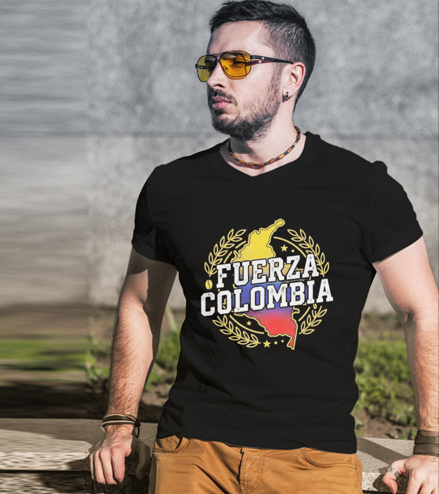 Fuerza Colombia Map Yellow Blue Red Laurel And Stars T-Shirt