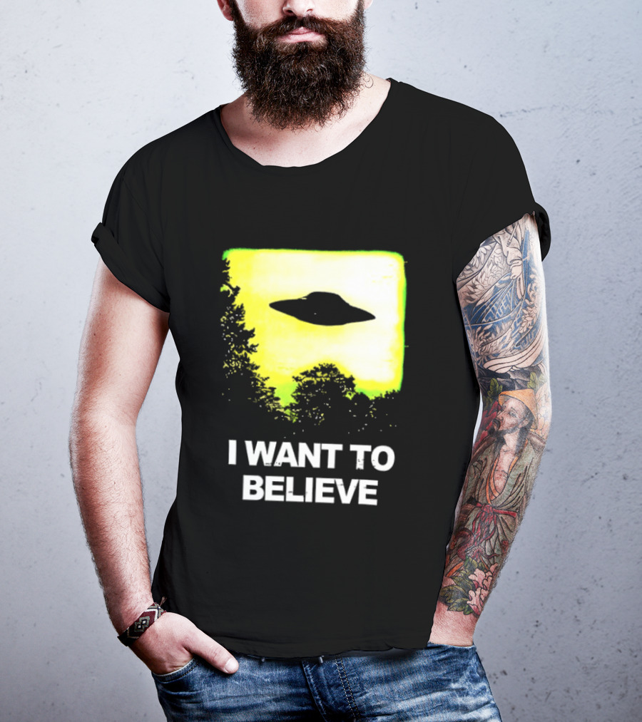 Alien I Want To Believe UFO Silhouette Paranormal Activity The Truth Is Out There T-Shirt