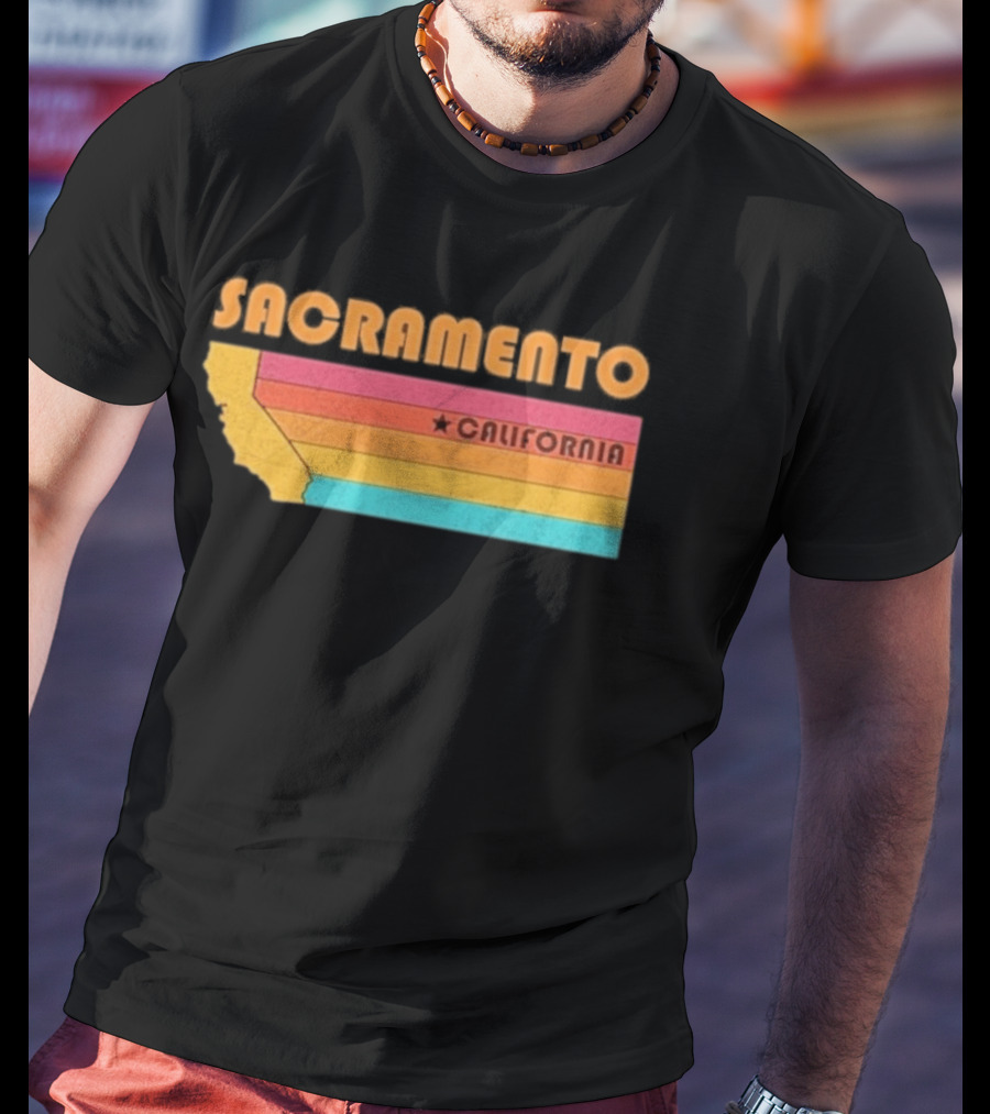 Sacramento California Retro Map Souvenir T-Shirt