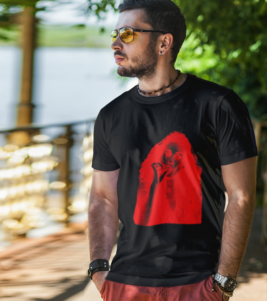 Carrie Smoking Stephen King Horror Movie T-Shirt