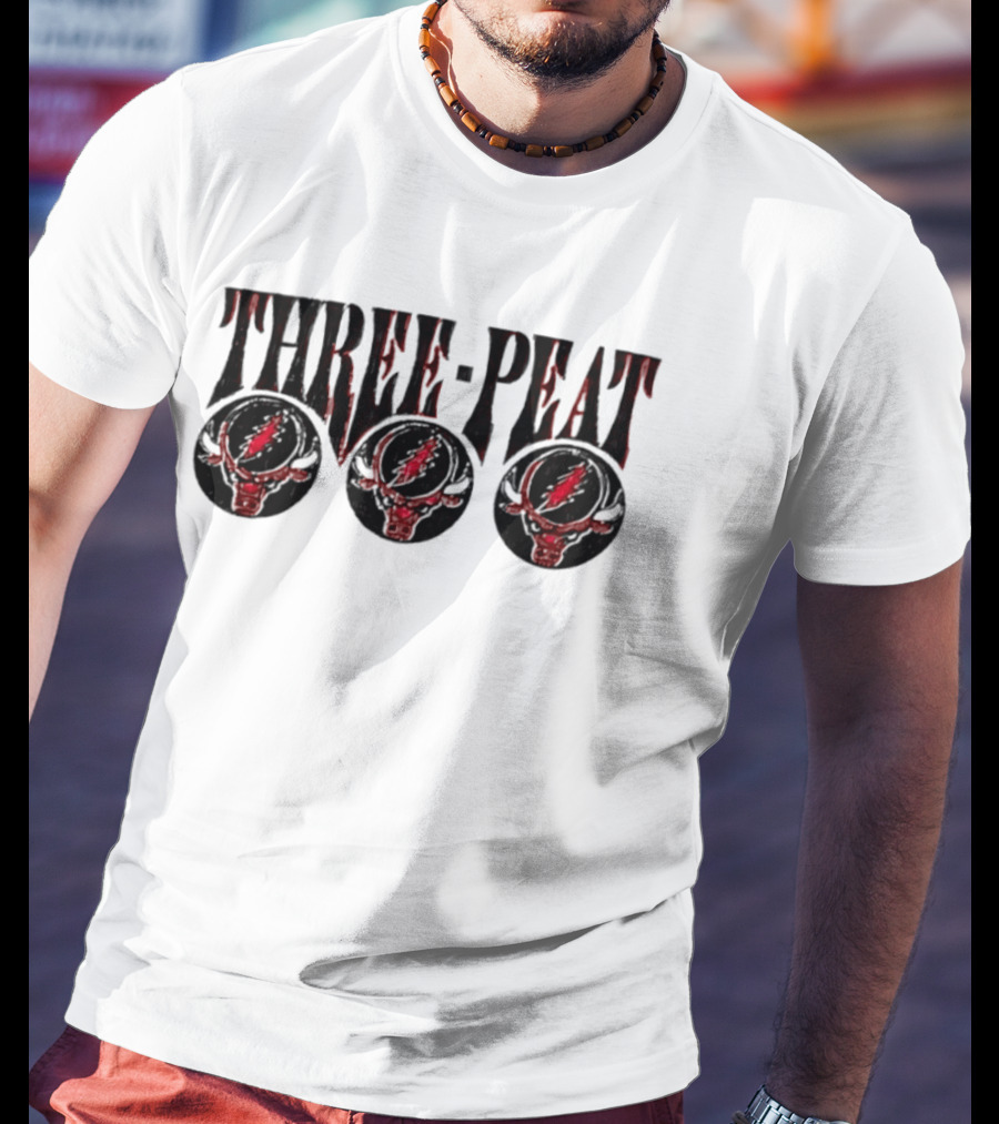 Grateful Chicago Bulls Three Peat Basketball Triumph T-Shirt