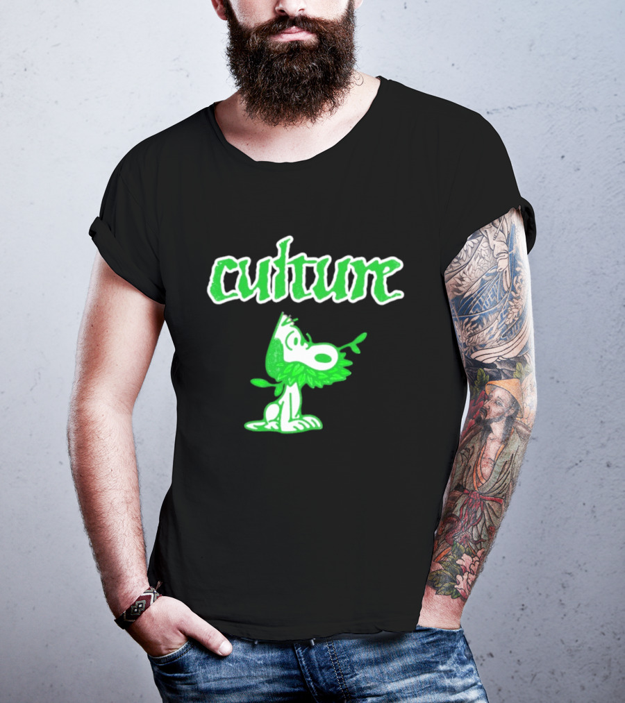 Culture Snoopy Peanuts Dog Leaf Crown T-Shirt