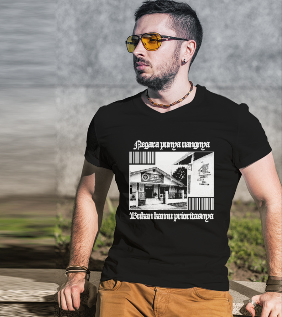 Negara Punya Uangnya Bukan Kamu Prioritasnya Monochrome House And Trees T-Shirt