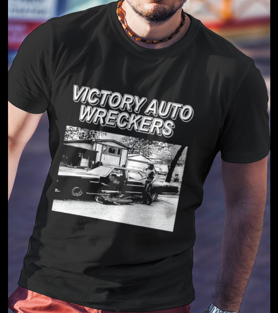 Victory Auto Wreckers Classic Chicago TV Commercial Scene T-Shirt