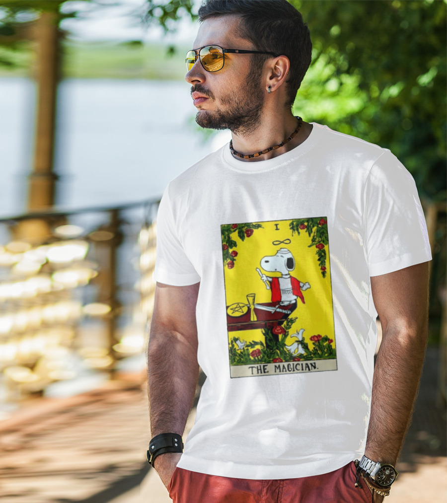 Snoopy Peanuts The Magician Tarot Card T-Shirt