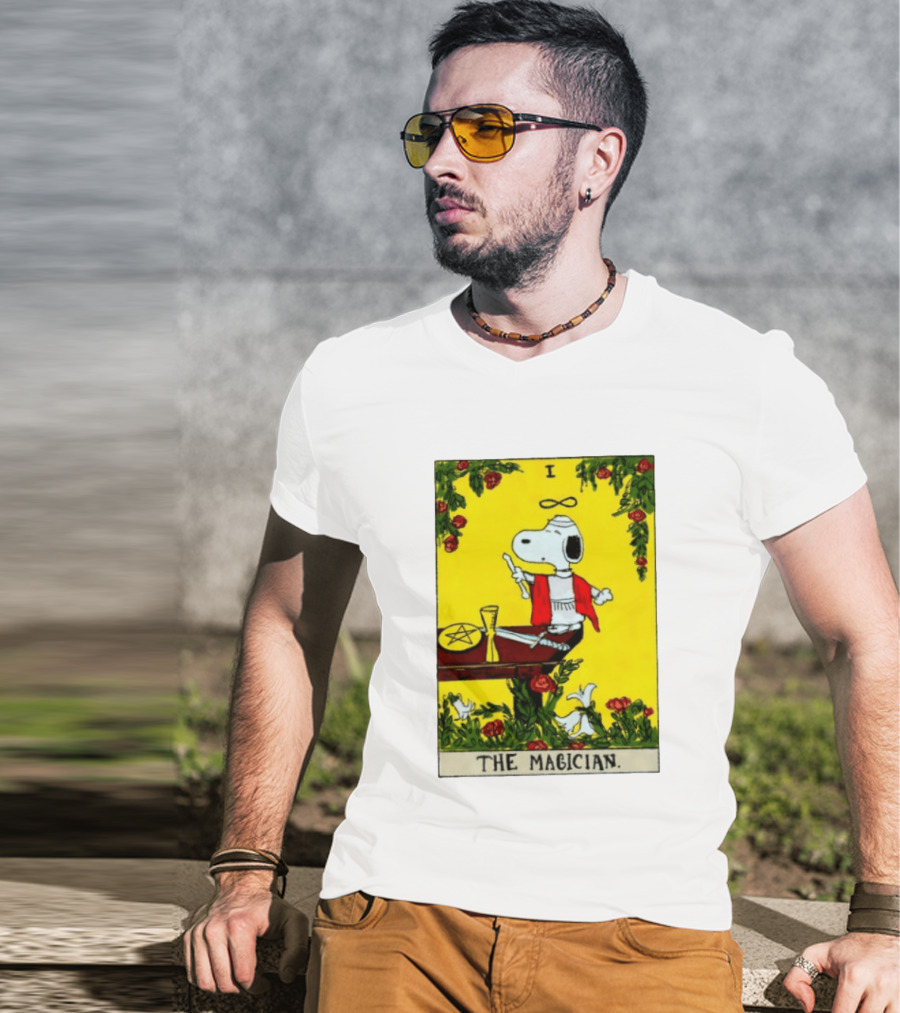 Snoopy Peanuts The Magician Tarot Card T-Shirt