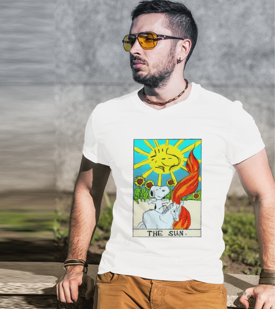 Snoopy The Sun Tarot Card Peanuts Charlie Brown Tarot T-Shirt