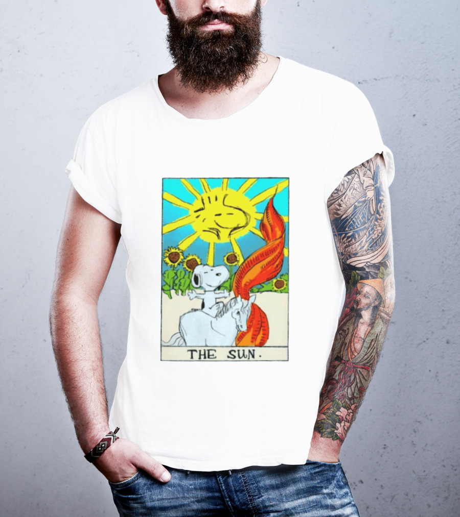 Snoopy The Sun Tarot Card Peanuts Charlie Brown Tarot T-Shirt