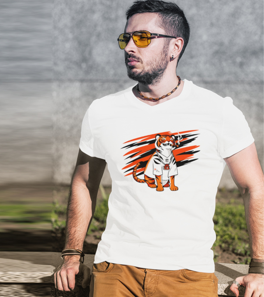 Cincinnati Bengals Tiger With Cigar And KGM Chain T-Shirt