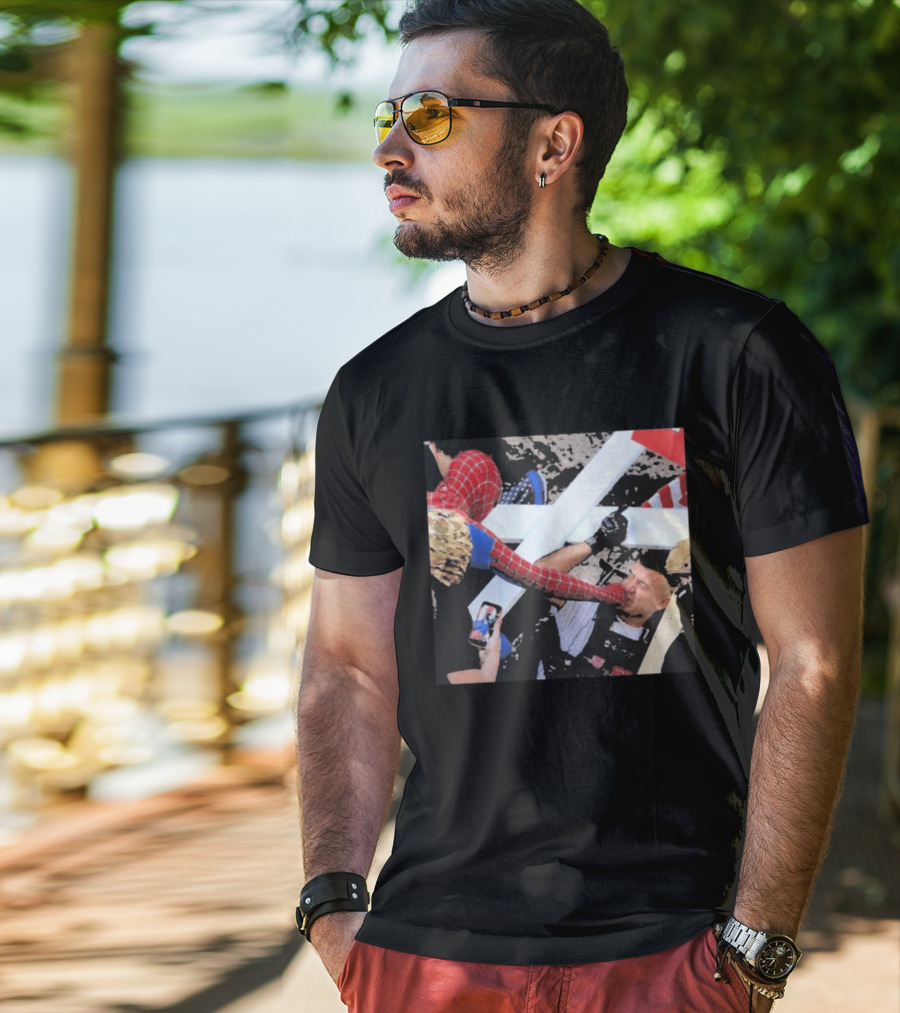 Minneapolis Spiderman Punching Police Protest Scene T-Shirt