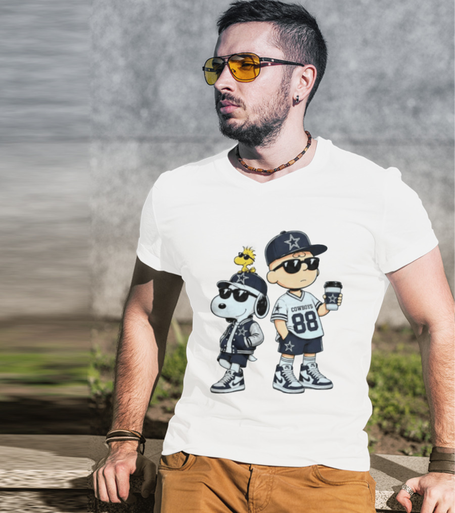 Snoopy Charlie Brown Cowboys 88 Football Fan Gear T-Shirt