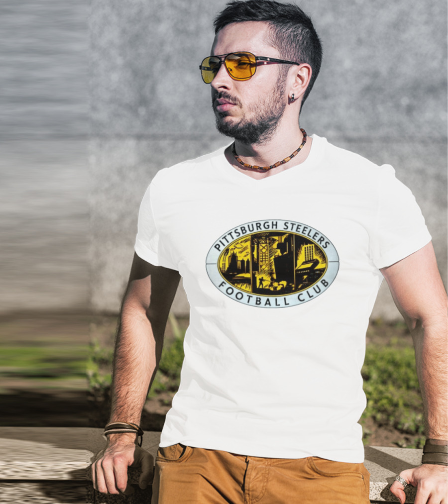 Pittsburgh Steelers Football Club Urban Skyline Distressed T-Shirt