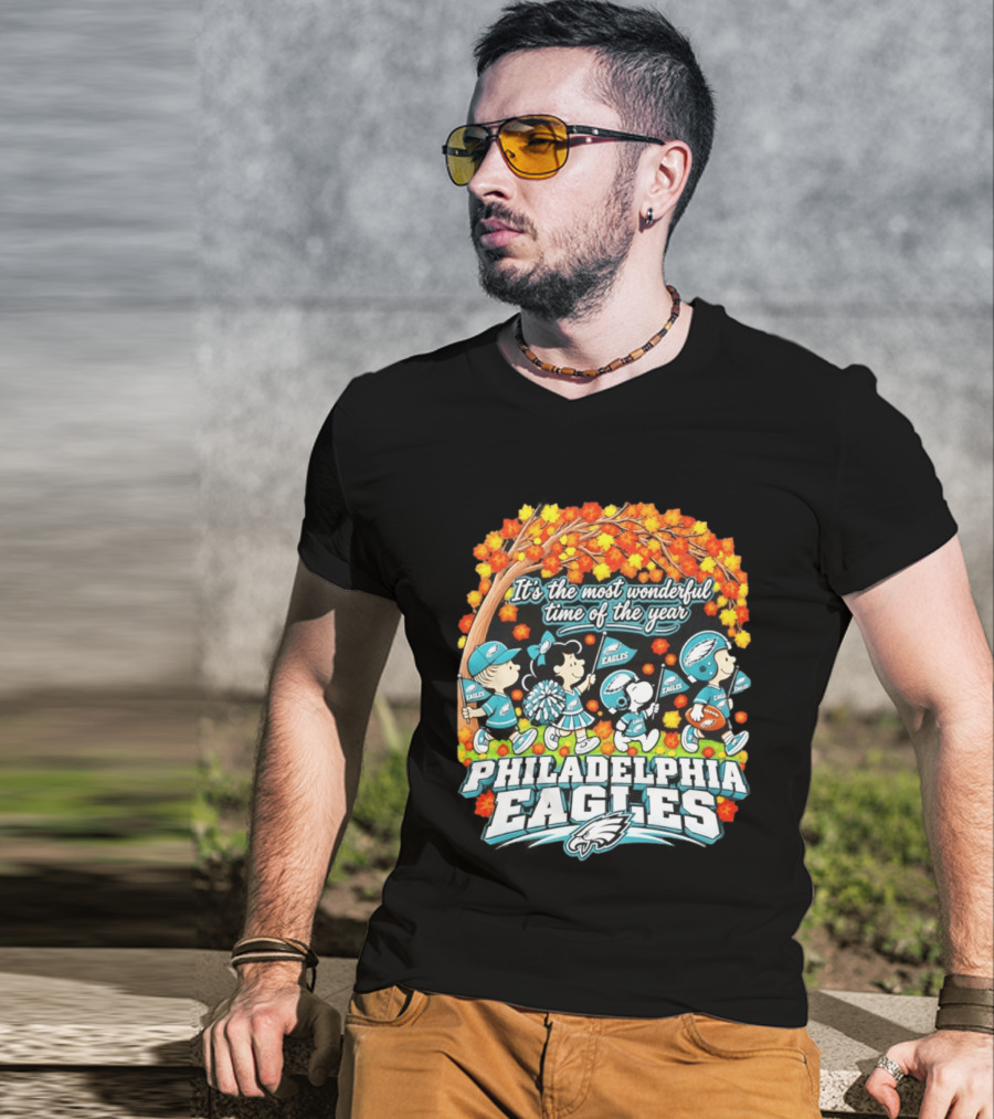 Philadelphia Eagles Peanuts Characters Autumn It's The Most Wonderful Time Of The Year T-Shirt