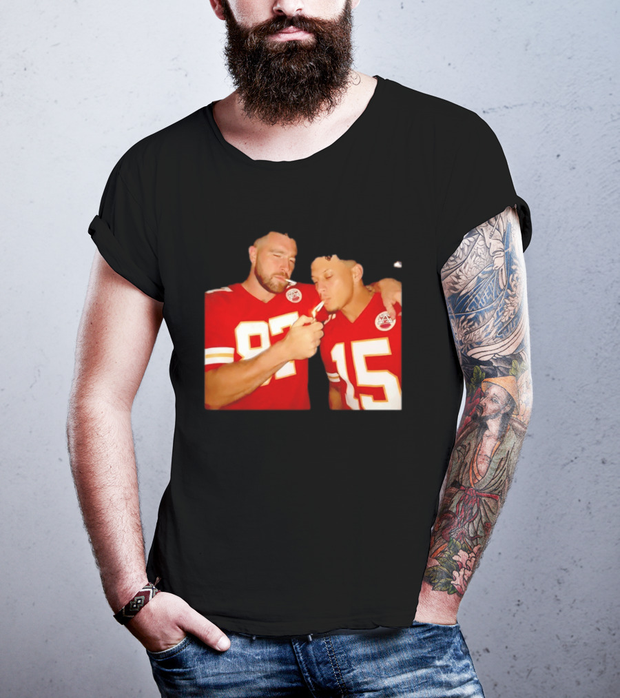 Kansas City Chiefs Mahomes Kelce Smoking 87 15 T-Shirt